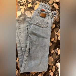 Women’s wrangler cowboy cut